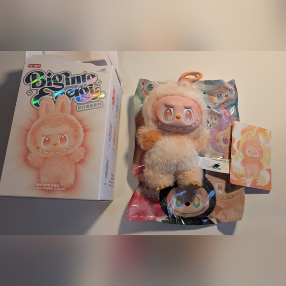 Labubu The Monster Happiness Big Into Energy Open Blind Box - Picture 5 of 8